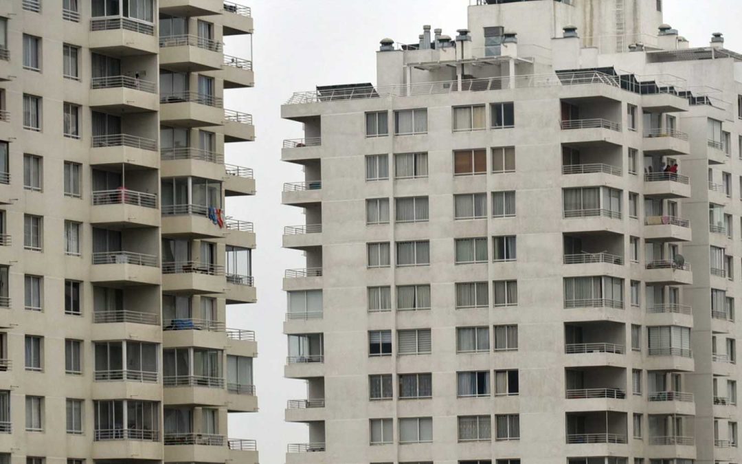 Informe muestra preferencia por arriendos y precios bajan en la mayoría de las comunas de la Región Metropolitana.